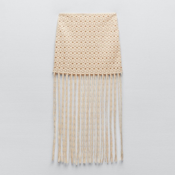 ZARA BLOGGERS FAV FRINGED CROTCHET SKIRT - Picture 11 of 13